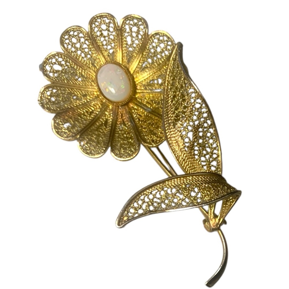 VTG Gold Filigree Flower Petal Pearl Bead Cabochon Brooch